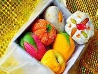 गैरकानूनी रंग और रंग परीक्षण सेवाएं