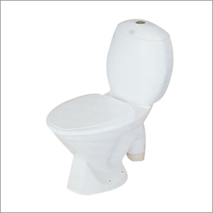 रोमानी कपल क्लॉज़ेट