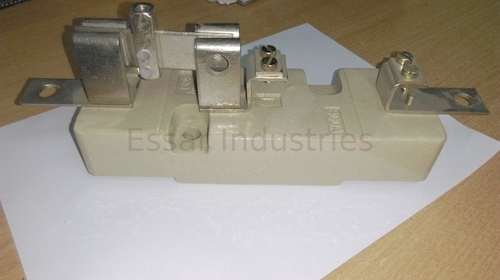 HRC Fuse - 300 AMP Brass with 3mm Thickness & 25mm Heat Resistance | Plated Surface, 10-20 Inch Size
