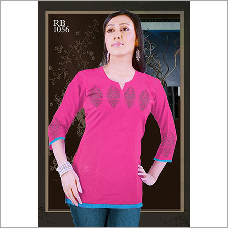 शॉर्ट कुर्तियाँ