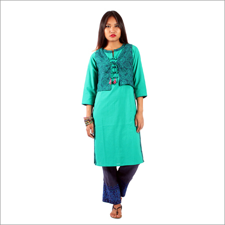 महिलाओं की फैंसी कुर्ती