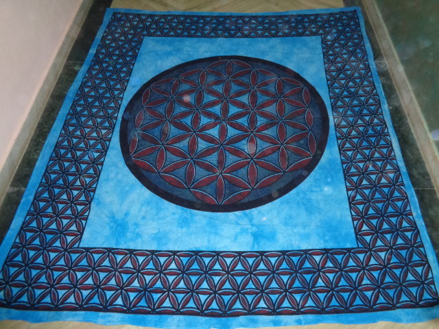 Red Celtic Tree Of Life Bedsheets