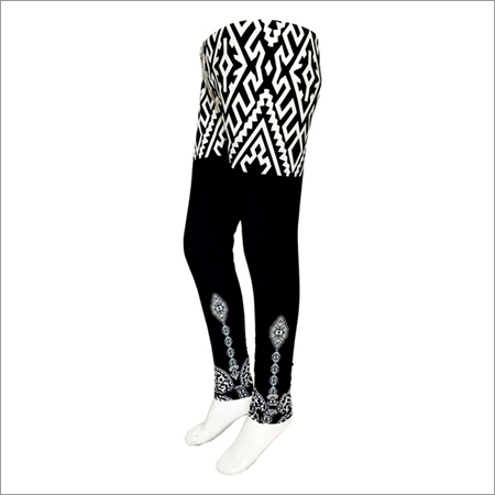 क्लासिक काले-सफेद लेगिंग