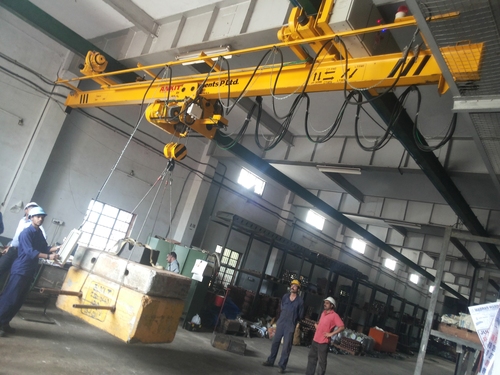 सिंगल ग्रिडर अंडर स्लंग क्रेन