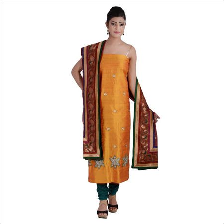 अनस्टिच्ड रॉ सिल्क सूट