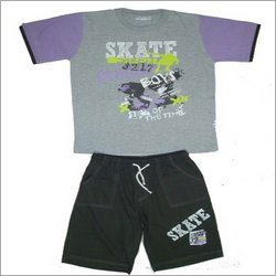 बच्चों के लड़कों के कपड़े