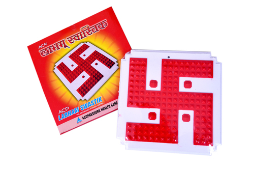 पॉलिएस्टर एसीपी पिरामिड स्वास्तिक - छोटा