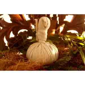 व्हाइट एसीपी मसाज पोटली एरोमैटिक हर्ब्स - प्राकृतिक हर्बल