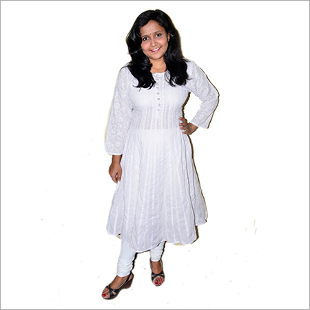 डिजाइनर लेडीज कुर्तिस