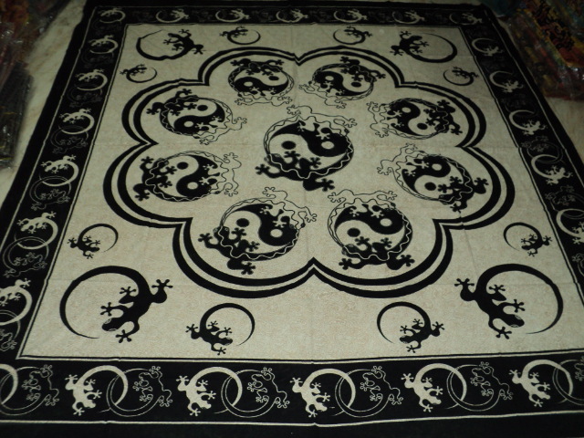 Black And White Lizards Printed Tapestry From India