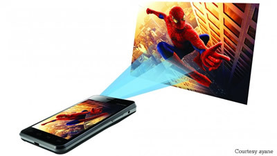 आपका फोन एक सिनेमा और गेमिंग कंसोल है