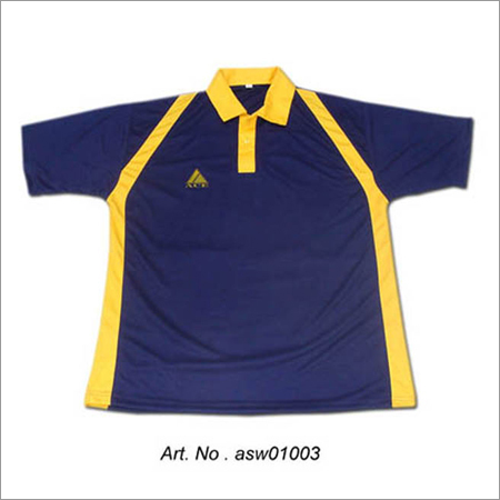 स्पोर्ट्स टी-शर्ट