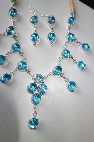 Quartz Jewelry Set - Chunky Blue Oval Shape Beads Necklace & Earring Set | Fashion Women's Accessories