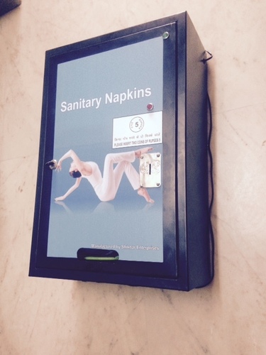 सेनेटरी पैड वेंडिंग मशीन