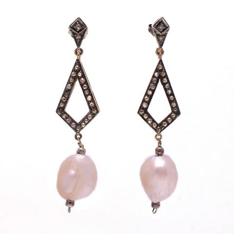 Pearl & Diamond Gemstone Victorian Earring Gender: Women