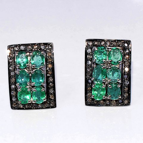 Emerald & Diamond Gemstone Victorian Ear Stud Gender: Women