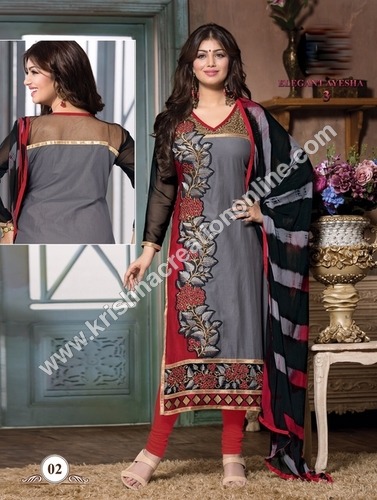 भारी कढ़ाई वाला सूट