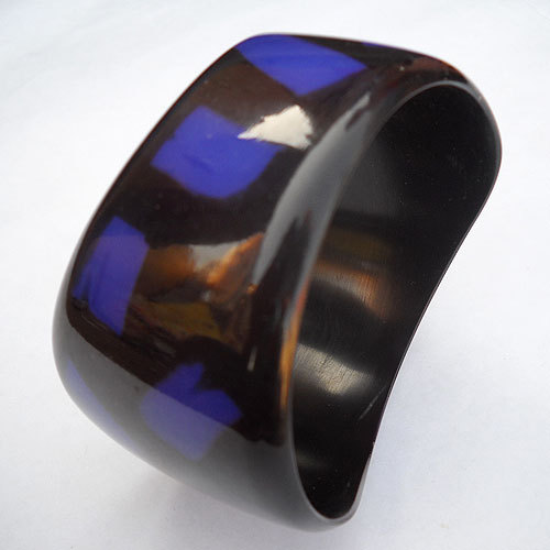 काले और बैंगनी रंग की लकड़ी की पेंट वाली चूड़ियाँ 404