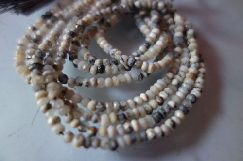 राउंड ब्रिलियंट कट डेंट्राइट