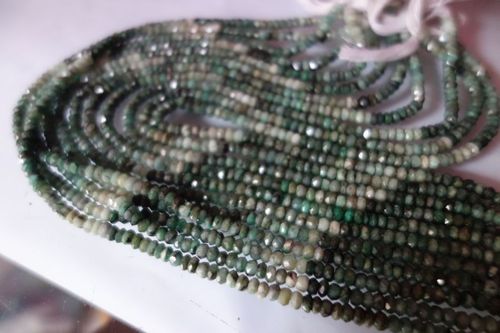 राउंड ब्रिलिएंट कट एमराल्ड