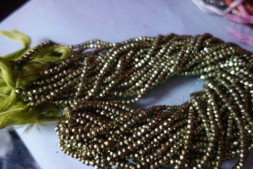 राउंड ब्रिलिएंट कट हासोनाइट