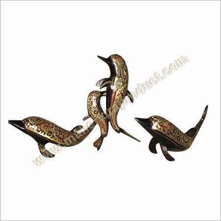 प्राचीन पीतल का डॉल्फिन मूर्तिकला