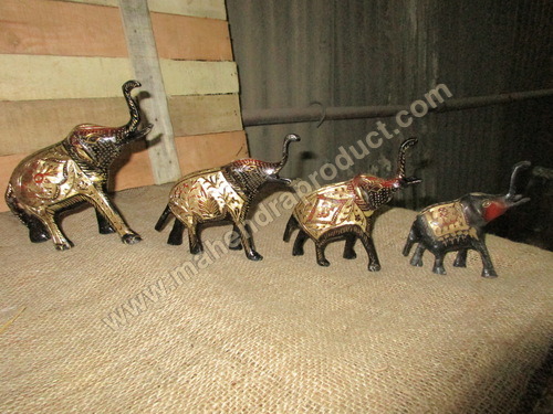 डेस्कटॉप पीतल की हाथी की मूर्ति