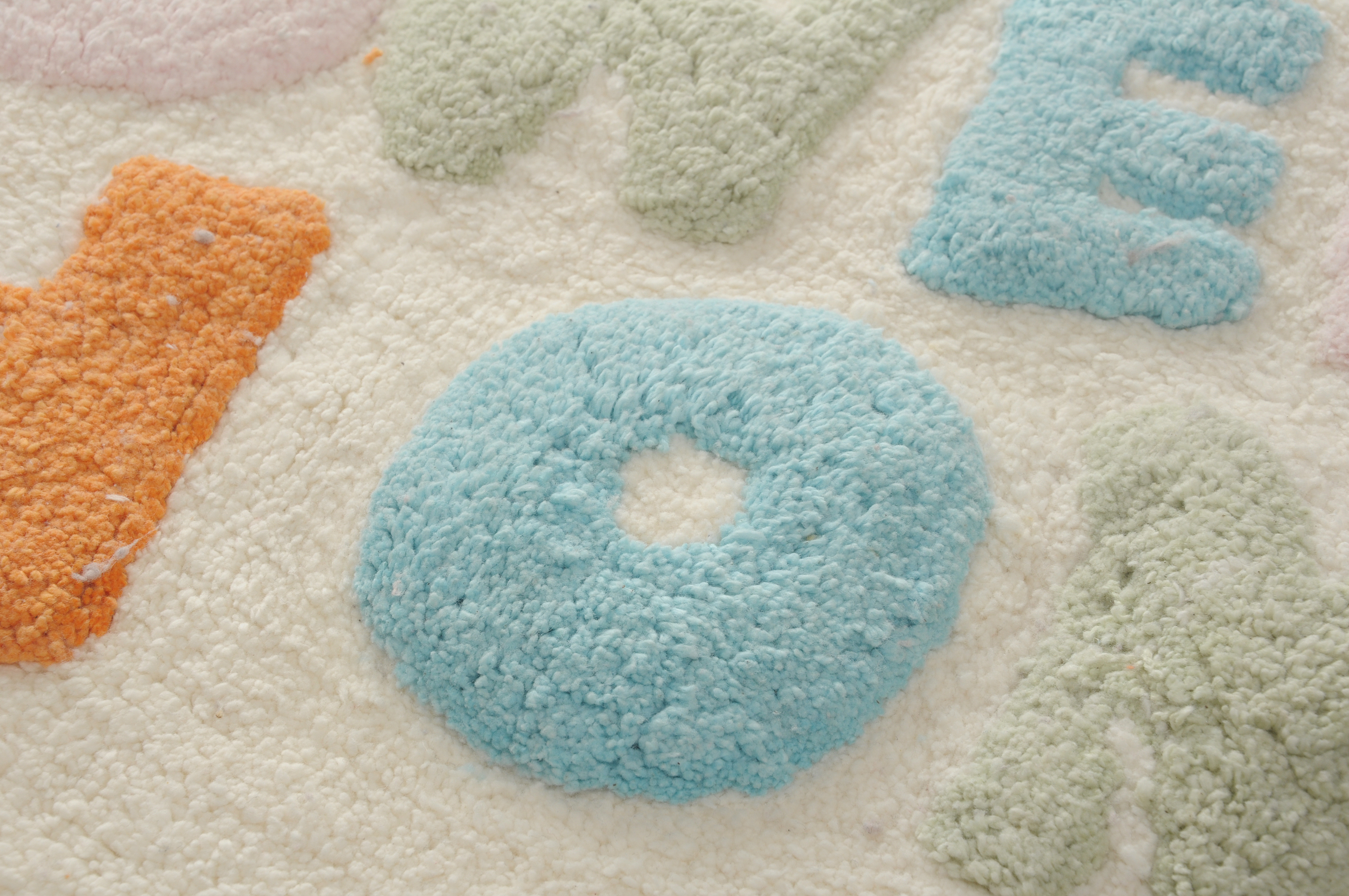 Designer Soft Bath Mat - 100% Cotton, 60x60 Cm, Multi-color | Quick Drying, Anti-slip Backing, Lightweight, Machine Washable, Heart Shape Design