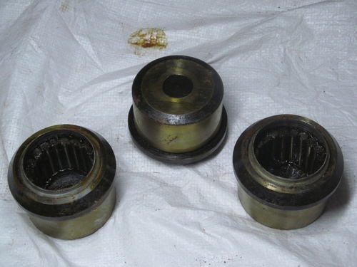 CROSS NEEDLE BEARING