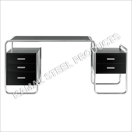 कार्यालय की मेज