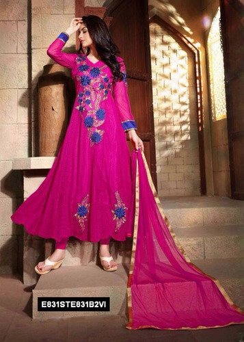 आकर्षक लंबा अनारकली सूट