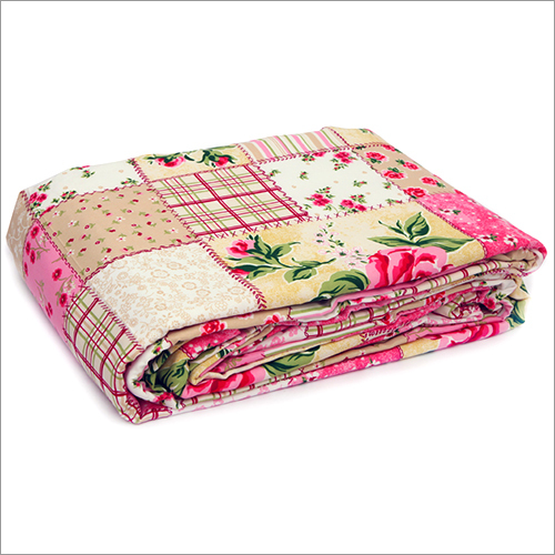 डिजाइनर कंफर्टर्स