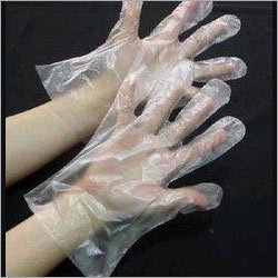 एक बार इस्तेमाल होने वाले पारदर्शी प्लास्टिक के दस्ताने