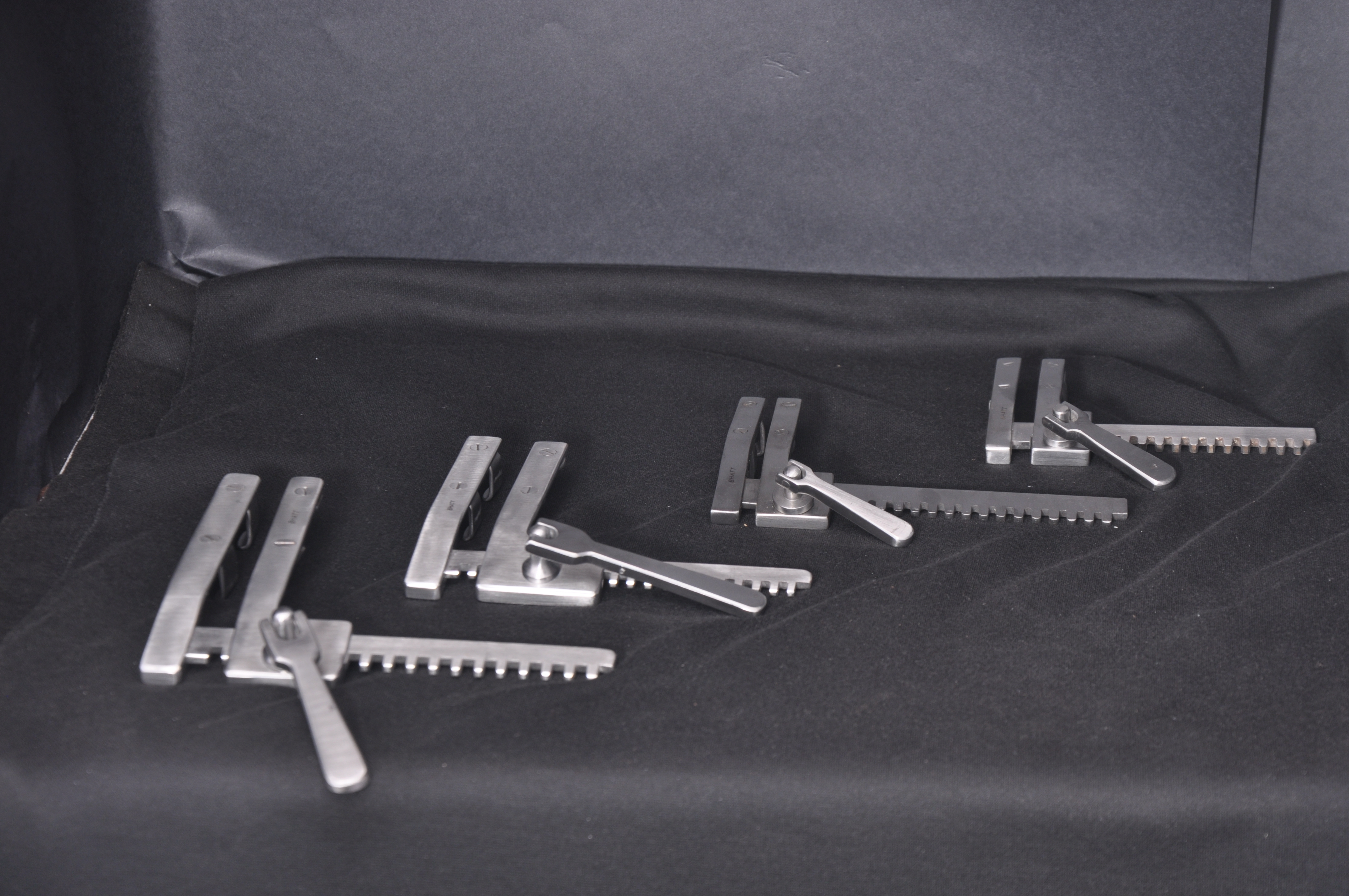 Two Blade Chest Spreader - Pvc Plastic, Various Sizes & Designs | Lightweight, Breakage-free, Portable