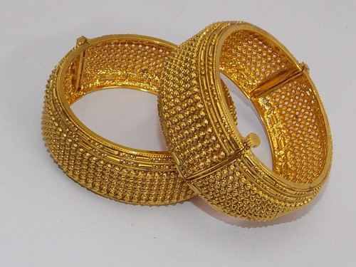 Plain Gold Bangles