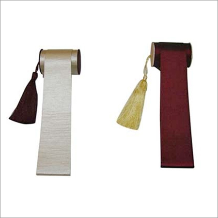 रंगीन आभूषण प्रदर्शन कार्ड