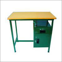 ऑफिस टेबल