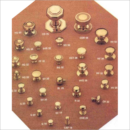 पीतल के दरवाजे के नॉब्स