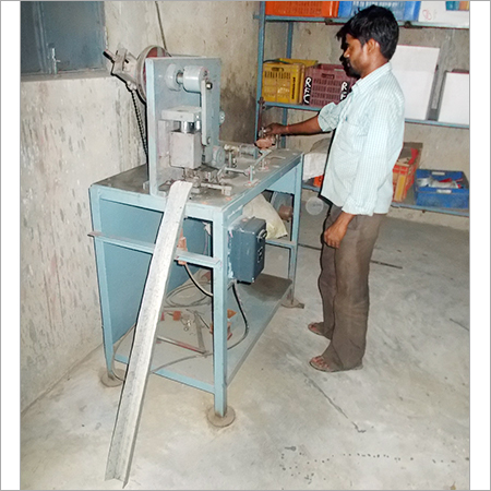 सुश्री शीट काटने की मशीन