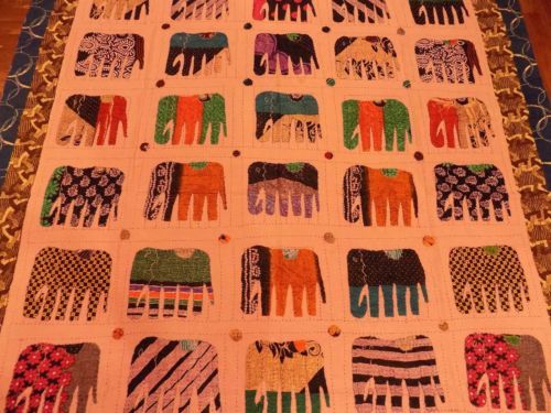 एम्ब्रॉयडरी किया हुआ सिल्क बेडस्प्रेड