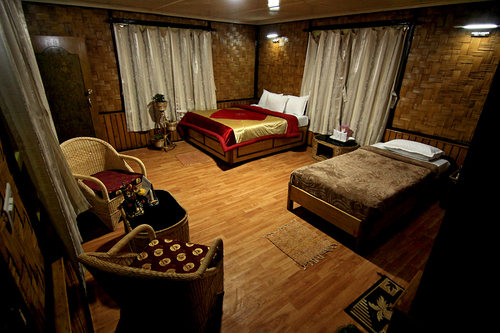 कमरा बुकिंग सेवाएँ