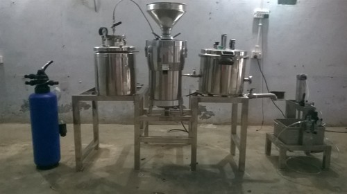 छोटी सोया दूध बनाने की मशीन