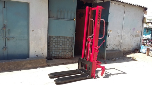 हाइड्रॉलिक मैनुअल स्टैकर