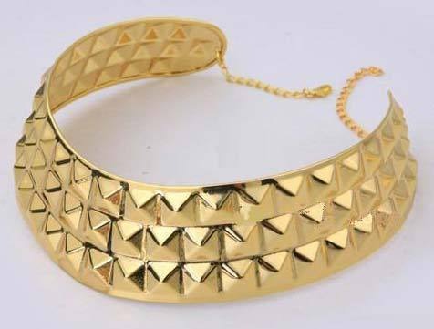 धातु के चोकर हार