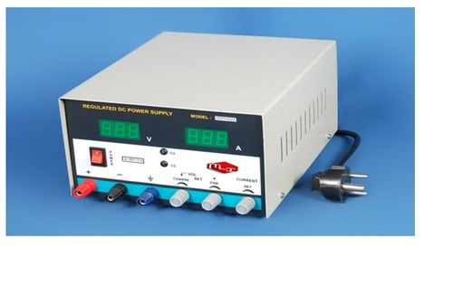 नियंत्रित डीसी पावर सप्लाई