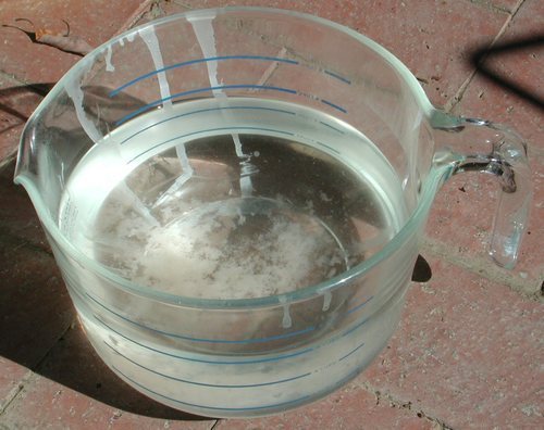 कास्टिक सोडा लाई