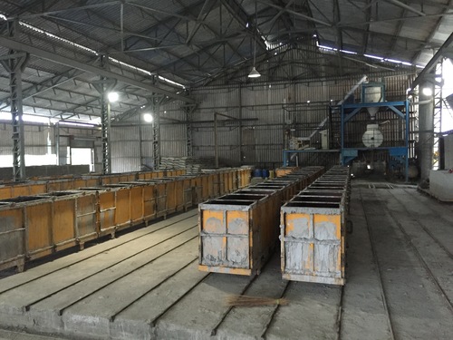 सीएलसी ब्लॉक बनाने की मशीन