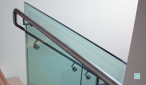 कठोर ग्लास रेलिंग