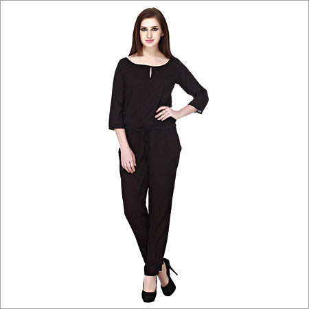 डिज़ाइनर महिलाओं का पहनावा