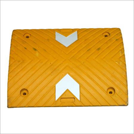 रबर स्पीड ब्रेकर